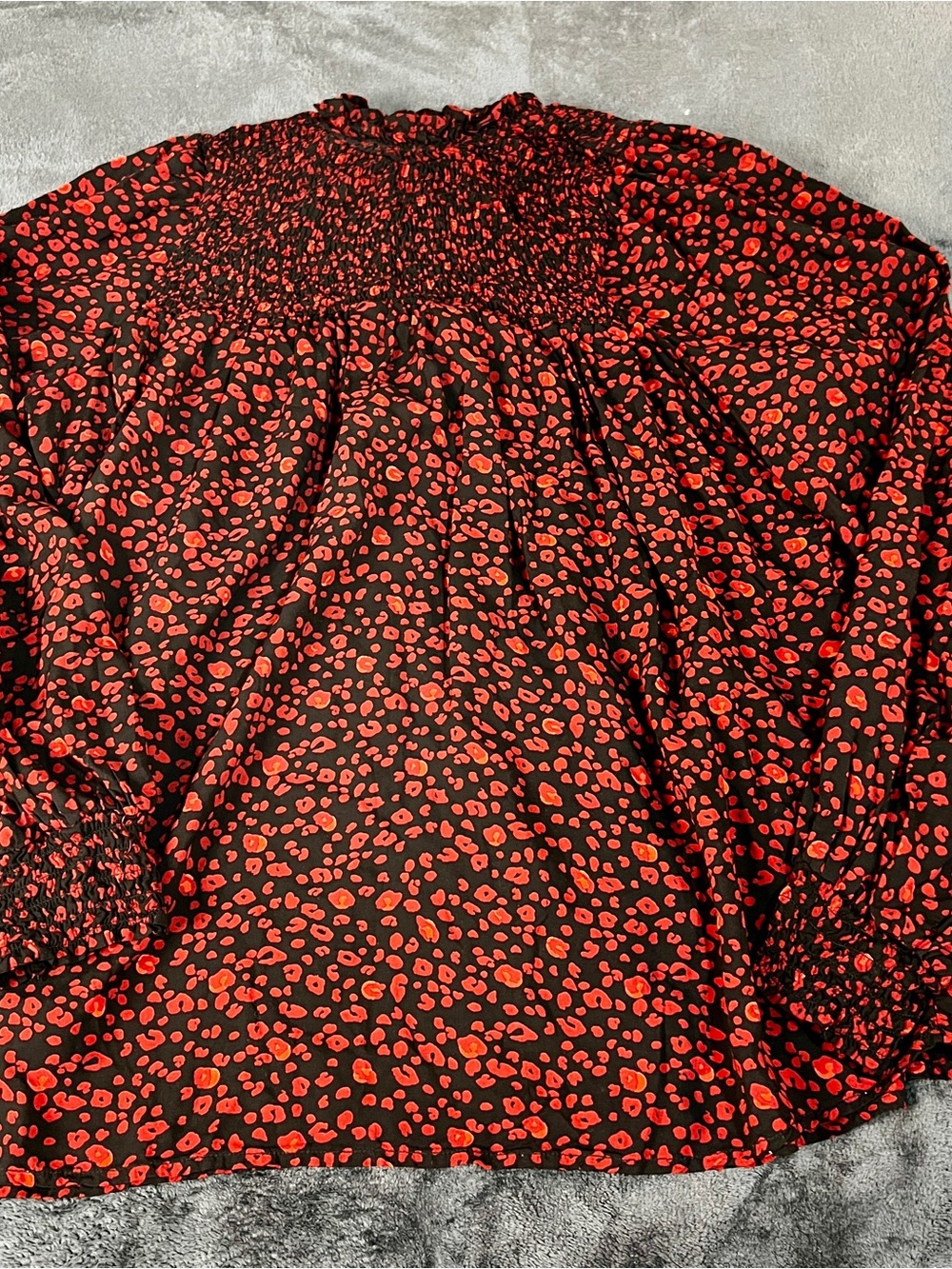 Twelve O Two Wms Red Black Print Smocked
Pleated Balloon Sleeve Peasant Top M - Picture 8 of 13